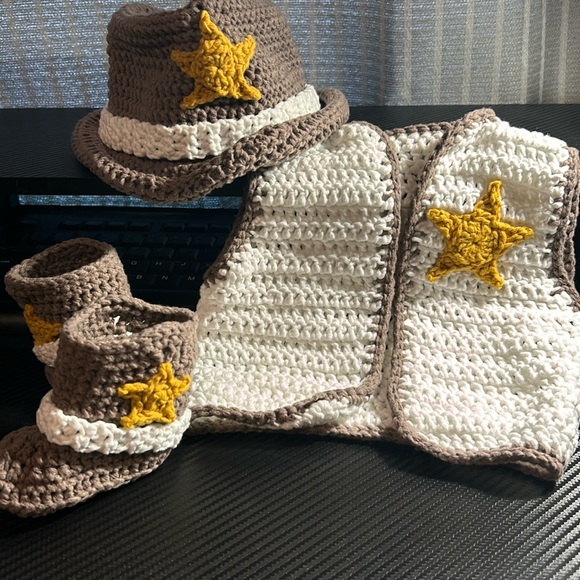 Crochet baby sheriff outfit